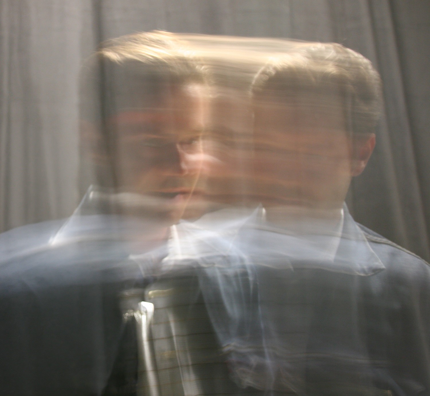 Autoportrait de Laurent Zontone, flou de mouvement volontaire